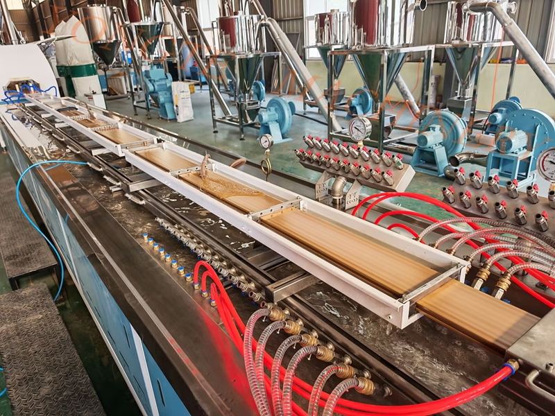 Qingdao Yongte Plastic Machinery's wood plastic floor production line has successfully completed the trial run