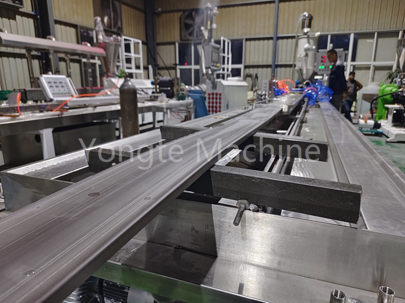 The magic of turning waste into treasure-Yongte plastic  lumber making machine