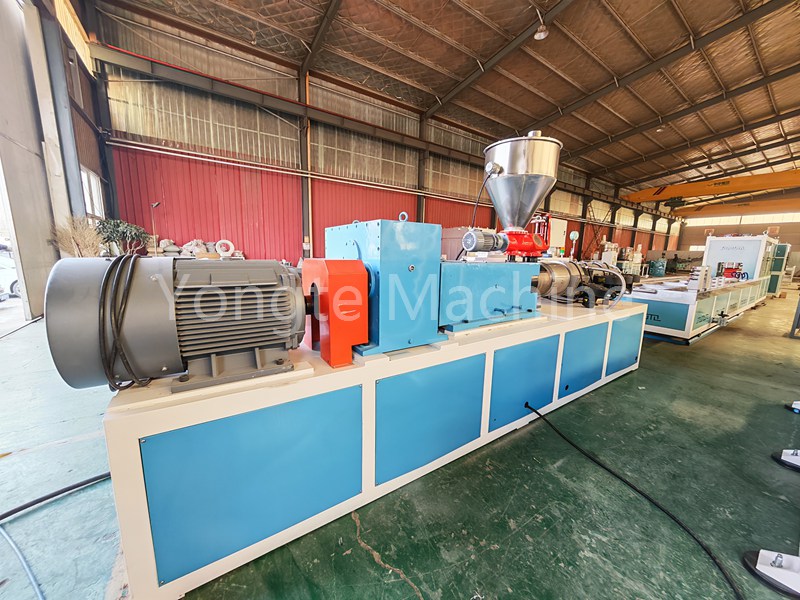 Yongte PVC profile machine is used to produce strawberry planting troughs