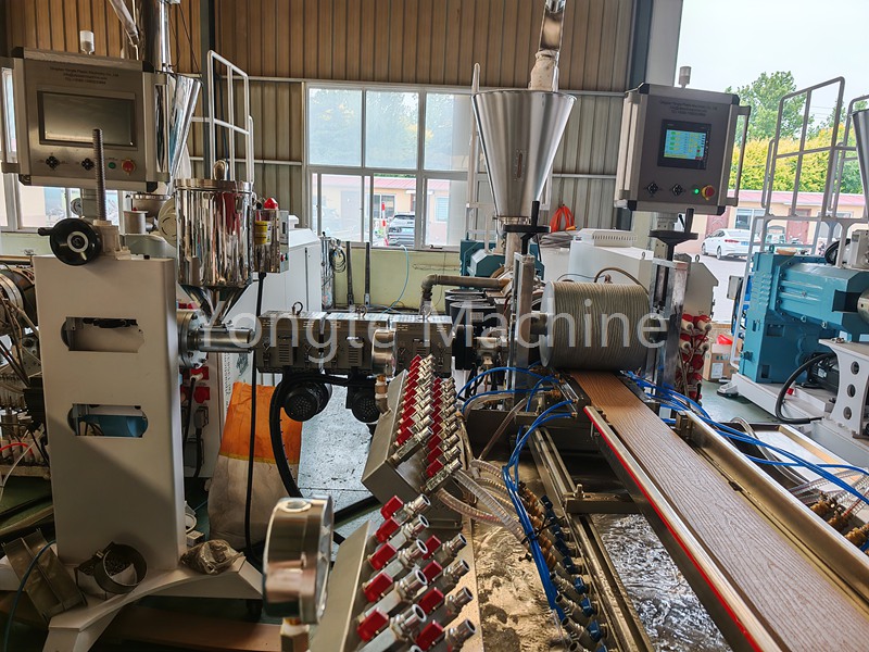 WPC Extruder Machine