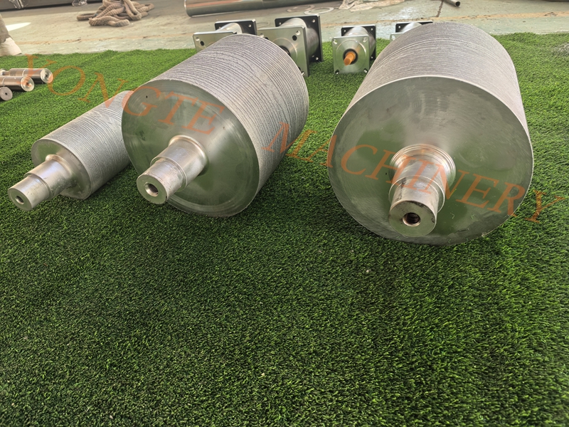 Yongte Plastic Machinery uses high-quality embossing rollers to upgrade the quality of wood plastic flooring.
