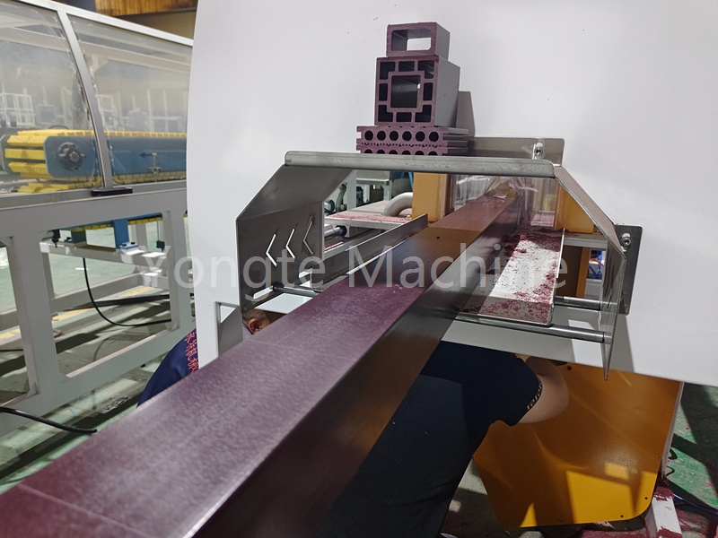 Plastic waste in Africa is difficult to dispose of, but Yongte's wood-plastic column production line offers a breakthrough.