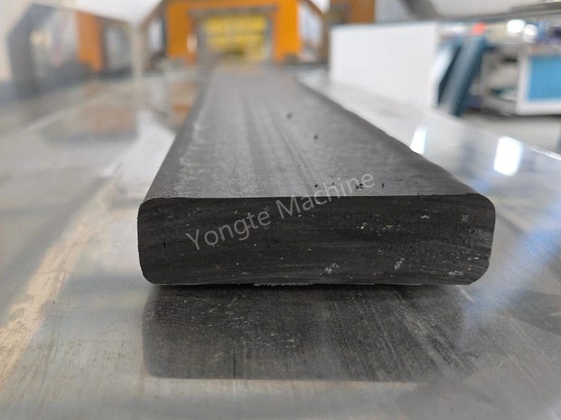What types of plastic lumber can be made by waste plastic by plastic lumber making machine?