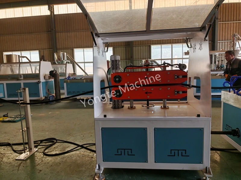 traction machine of Rubber Permeable Irrigation Pipe Machine